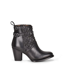 Load image into Gallery viewer, Cuadra Nova Black Round Toe Ankle Boot